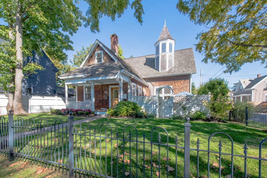 Mott & Chace Sotheby's International Realty Announces Significant Sales